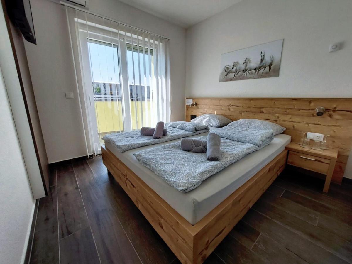 Gold Apartmani Kozarac Экстерьер фото